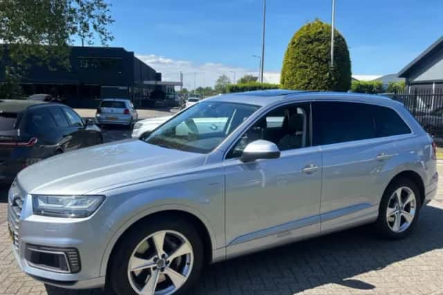 Audi Q7 (2016) thumbnail 8