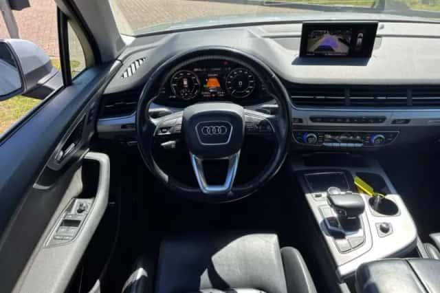 Audi Q7 (2016) thumbnail 10