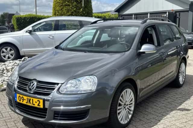 Volkswagen Golf (2009) thumbnail 1