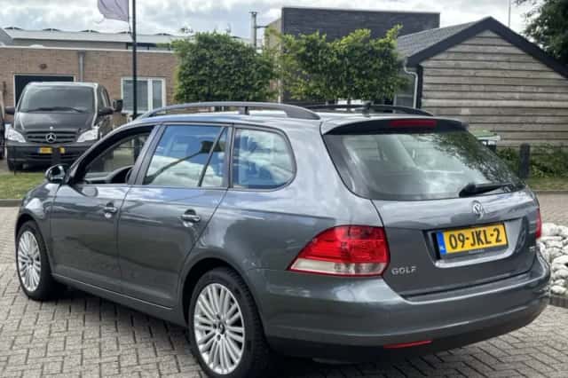 Volkswagen Golf (2009) thumbnail 6