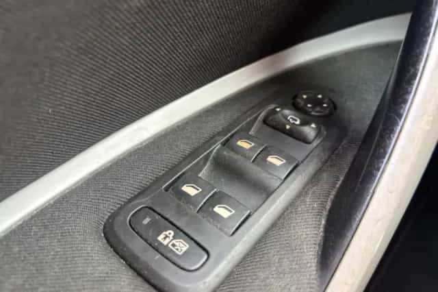 Citroën C5 (2011) thumbnail 16