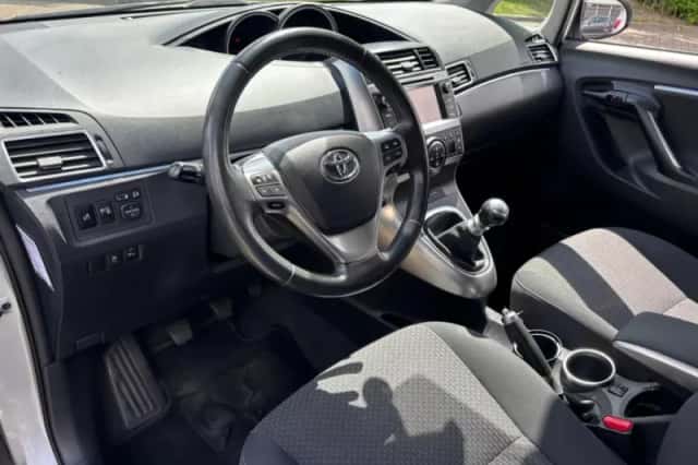 Toyota Verso (2013) thumbnail 12