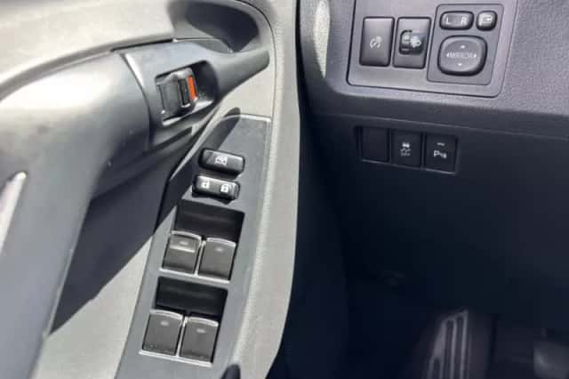Toyota Verso (2013) thumbnail 16