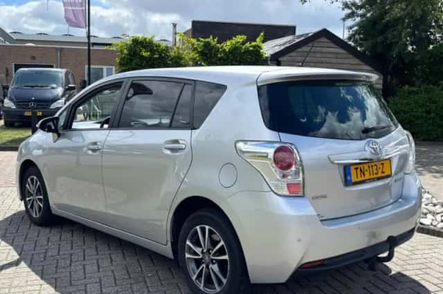 Toyota Verso (2013) thumbnail 8