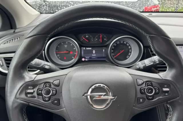 Opel Astra (2015) thumbnail 15