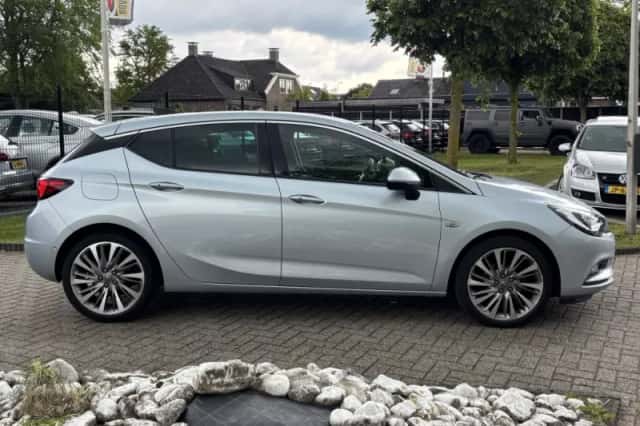 Opel Astra (2015) thumbnail 4