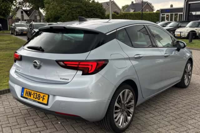 Opel Astra (2015) thumbnail 5