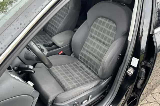 Audi A4 (2014) thumbnail 11