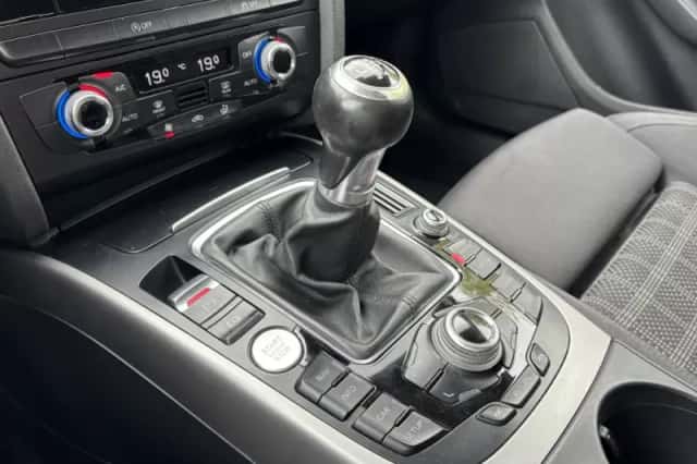 Audi A4 (2014) thumbnail 13