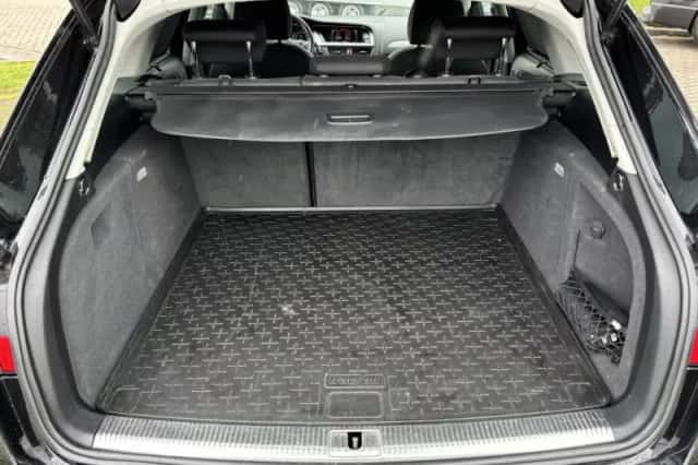 Audi A4 (2014) thumbnail 17