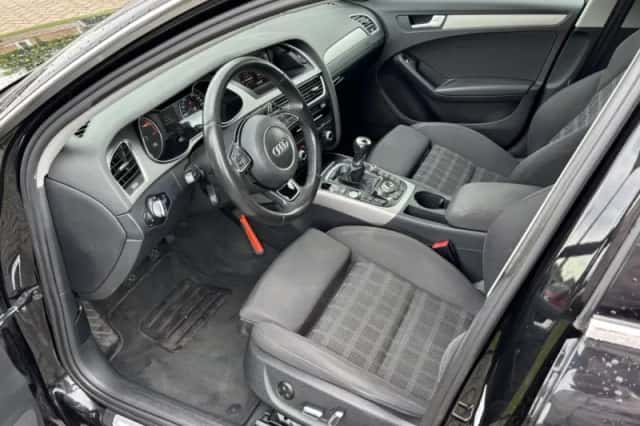 Audi A4 (2014) thumbnail 9