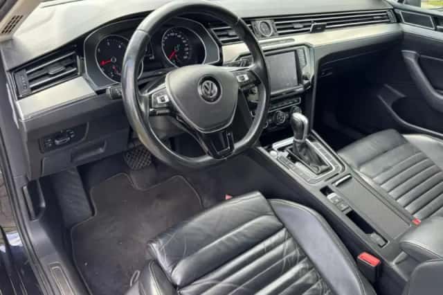 Volkswagen Passat (2016) thumbnail 11