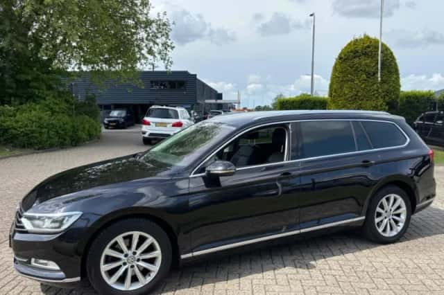 Volkswagen Passat (2016) thumbnail 8