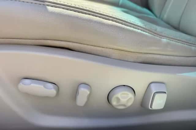 Cadillac DTS (2007) thumbnail 21
