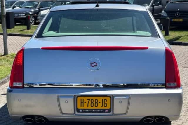 Cadillac DTS (2007) thumbnail 6