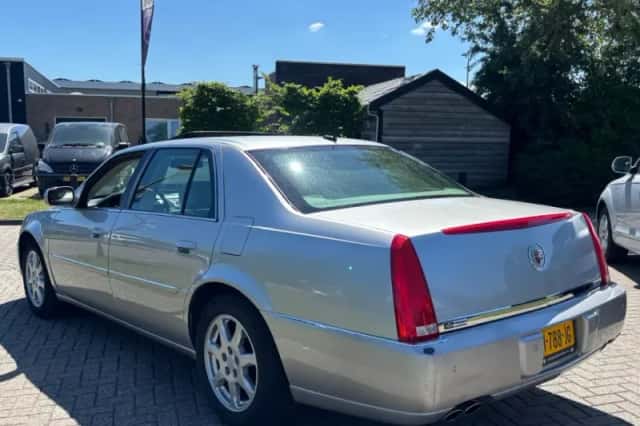 Cadillac DTS (2007) thumbnail 7