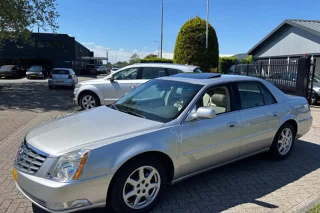 Cadillac DTS (2007) thumbnail 8