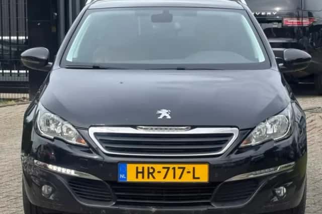 Peugeot 308 (2015) thumbnail 2