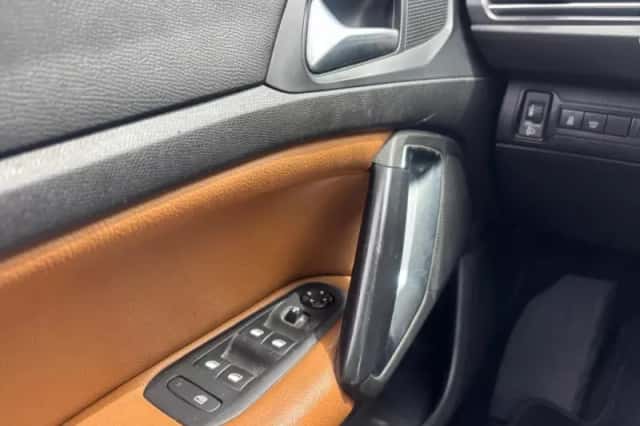 Peugeot 308 (2015) thumbnail 18