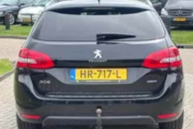 Peugeot 308 (2015) thumbnail 25