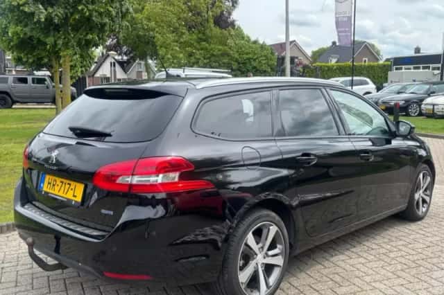 Peugeot 308 (2015) thumbnail 5