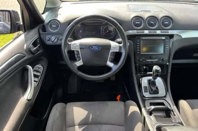 Ford S-Max (2012) thumbnail 11