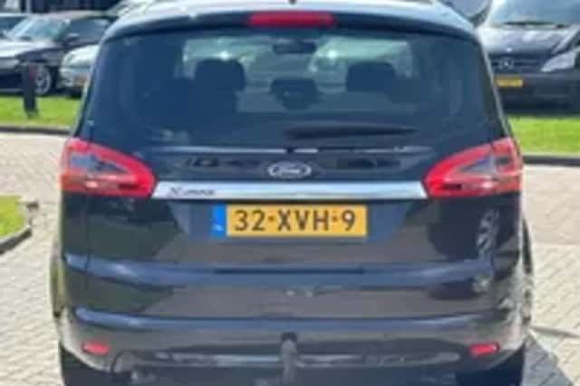 Ford S-Max (2012) thumbnail 24