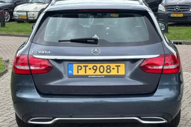 Mercedes-Benz C-Klasse (2016) thumbnail 7