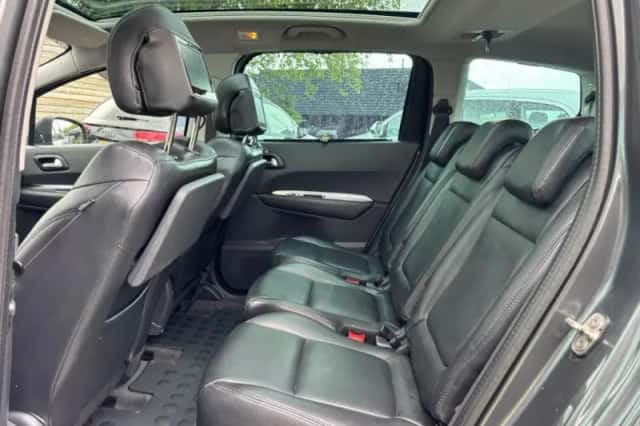 Peugeot 5008 (2012) thumbnail 17