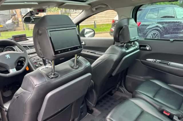Peugeot 5008 (2012) thumbnail 18