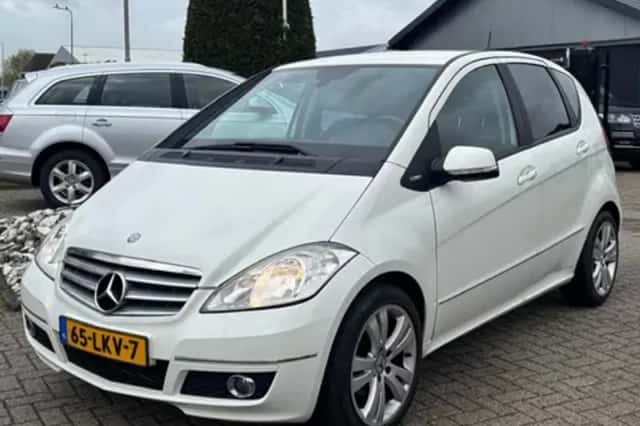 Peugeot 5008 (2012) thumbnail 30