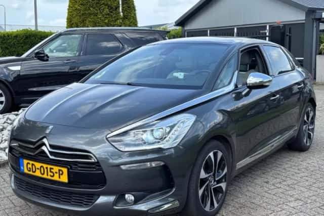 Citroën DS5 (2015) thumbnail 1