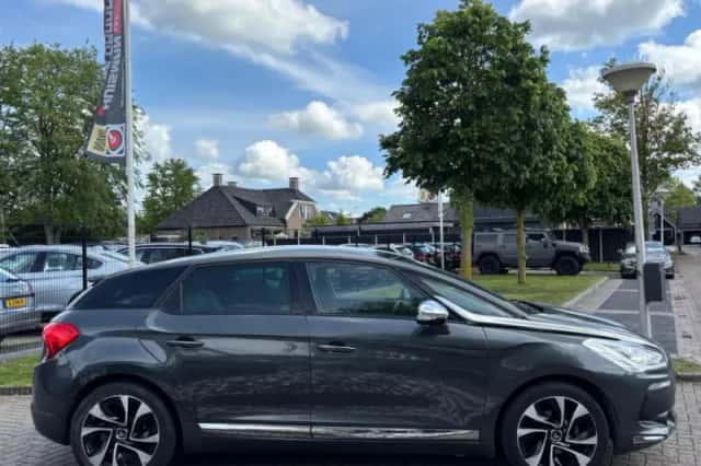 Citroën DS5 (2015) thumbnail 4