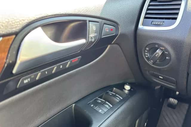 Audi Q7 (2014) thumbnail 23