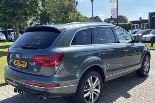 Audi Q7 (2014) thumbnail 5