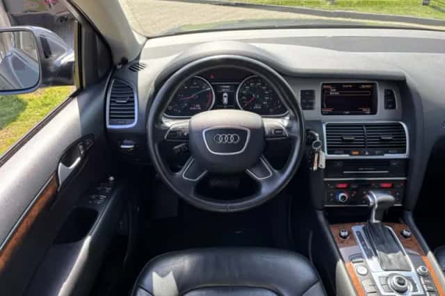 Audi Q7 (2014) thumbnail 9