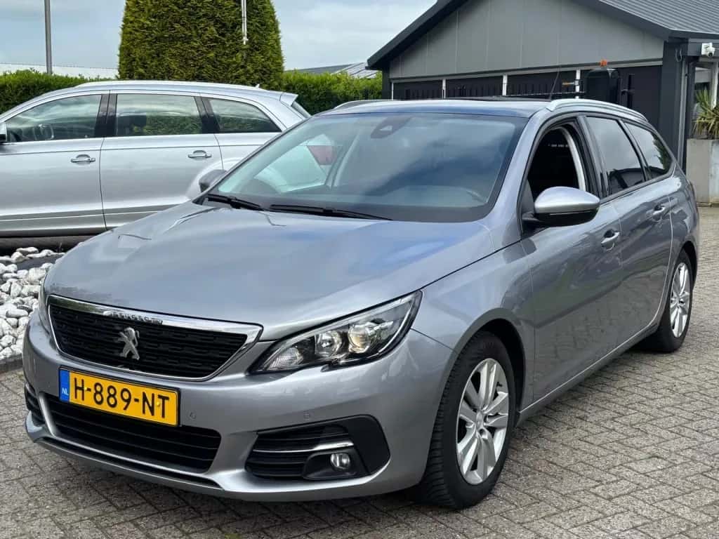 Peugeot 308 (2020) — foto 1