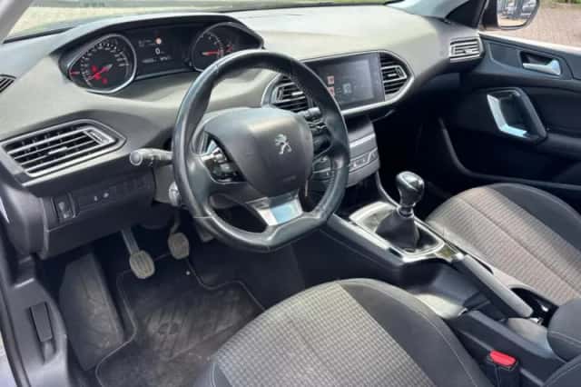 Peugeot 308 (2020) thumbnail 13