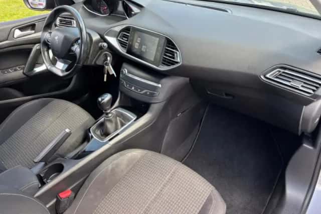 Peugeot 308 (2020) thumbnail 10