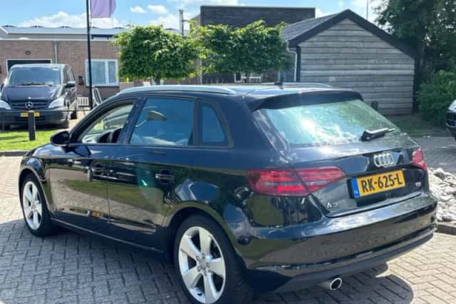Audi A3 (2016) thumbnail 5