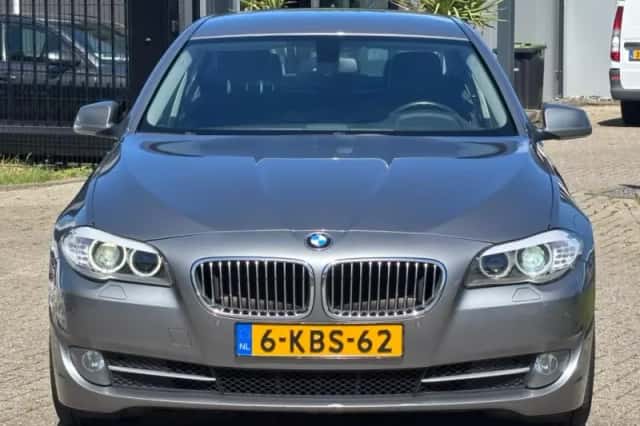 BMW 5-Serie (2013) thumbnail 2