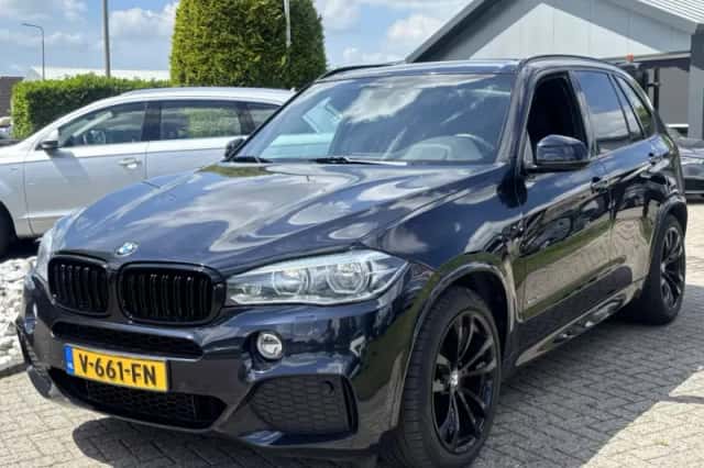 BMW X5 (2017) thumbnail 1