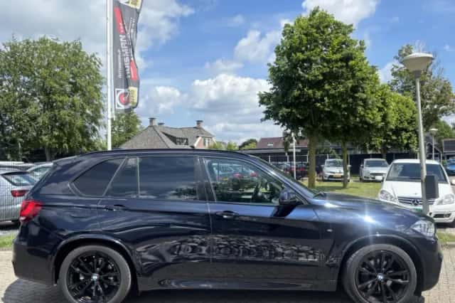 BMW X5 (2017) thumbnail 4