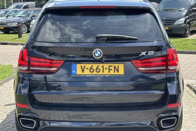 BMW X5 (2017) thumbnail 6