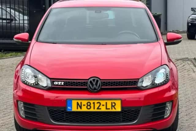 Volkswagen Golf (2012) thumbnail 2