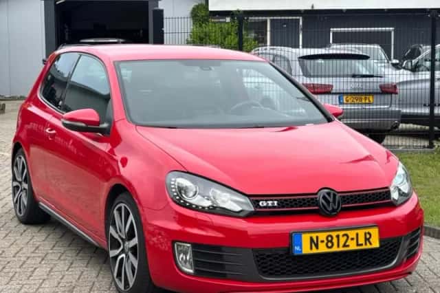 Volkswagen Golf (2012) thumbnail 4