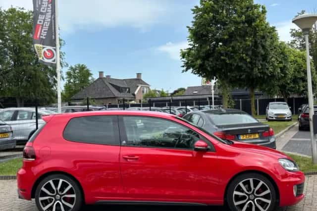 Volkswagen Golf (2012) thumbnail 5