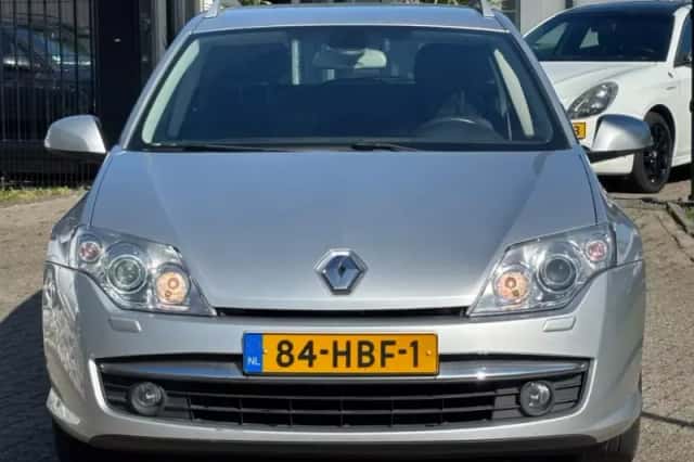 Renault Laguna (2008) thumbnail 2