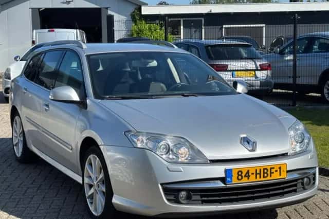 Renault Laguna (2008) thumbnail 3