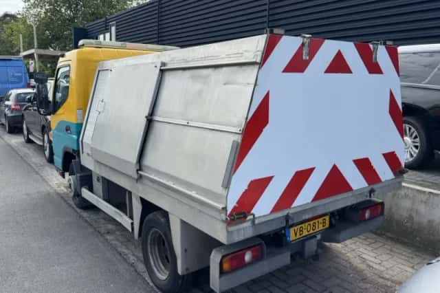 Mitsubishi Canter 3C13 Fuso (2013) thumbnail 2
